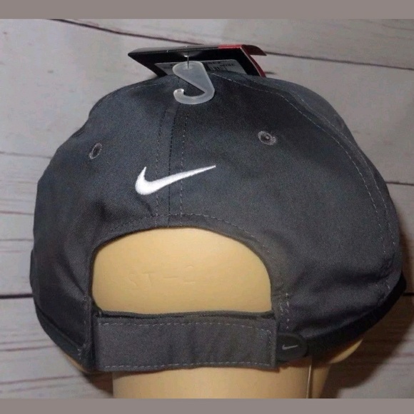 NIKE GOLF ULTRALIGHT TIGER WOODS DRI-FIT HAT - Picture 3 of 5